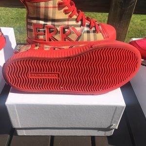 Burberry sneakers